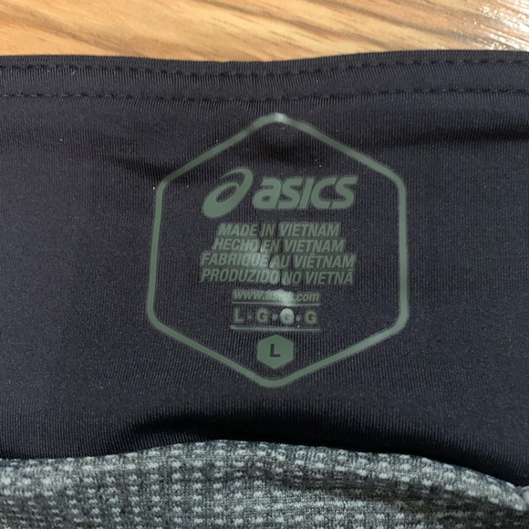 ASICS - Running Shorts 🏃🏻‍♀️ - Picture 7 of 11